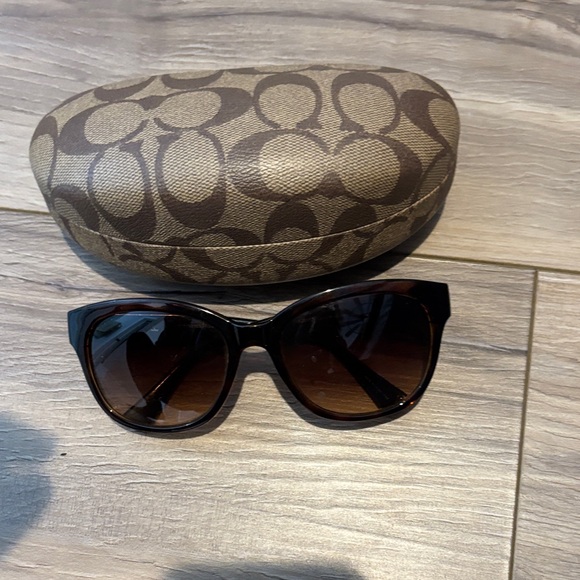 Coach Black Sunglasses with Brown Case - Picture 5 of 6